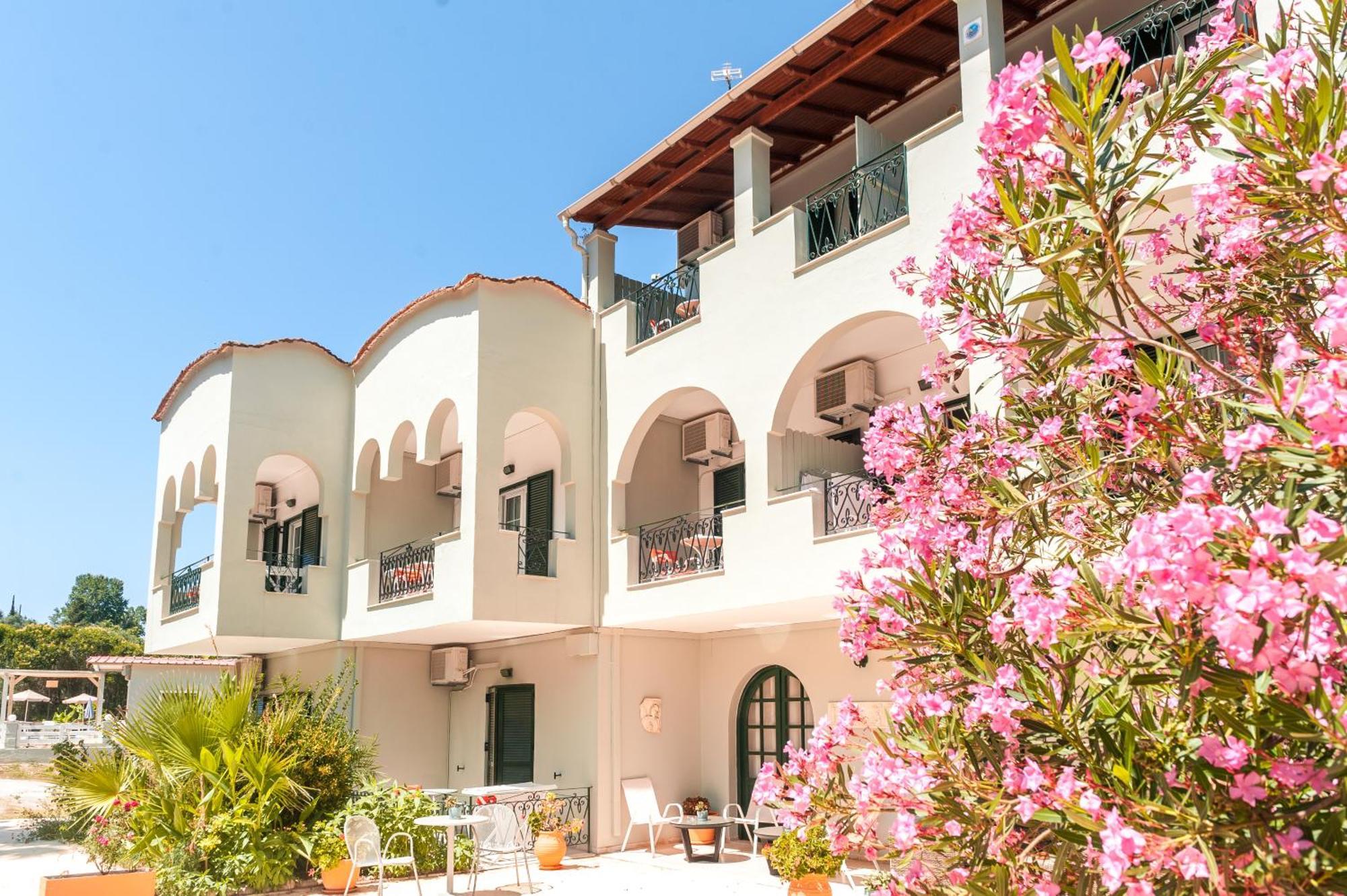 Vassilis Paradise Garden Aparthotel Agios Georgios Pagon Zewnętrze zdjęcie